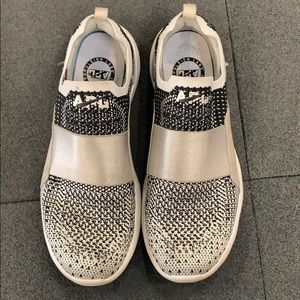 EUC APL Techloom Bliss shoes, size 9.5